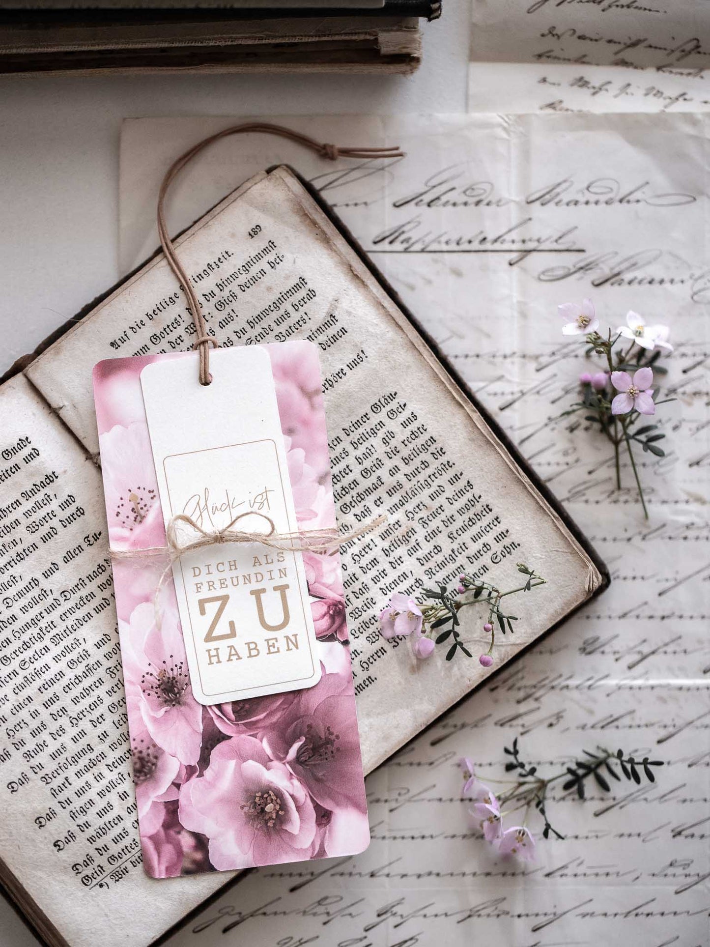 Buchzeichen in rosa für deine beste Freundin oder Mama