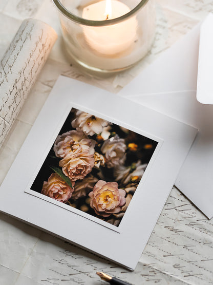 Beileidskarte mit Rosenmotiv in warmen gelb rosa Farben