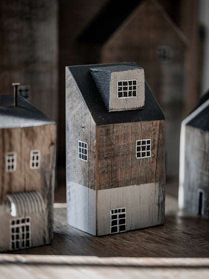 Cottage Haus mit Dachlukarne