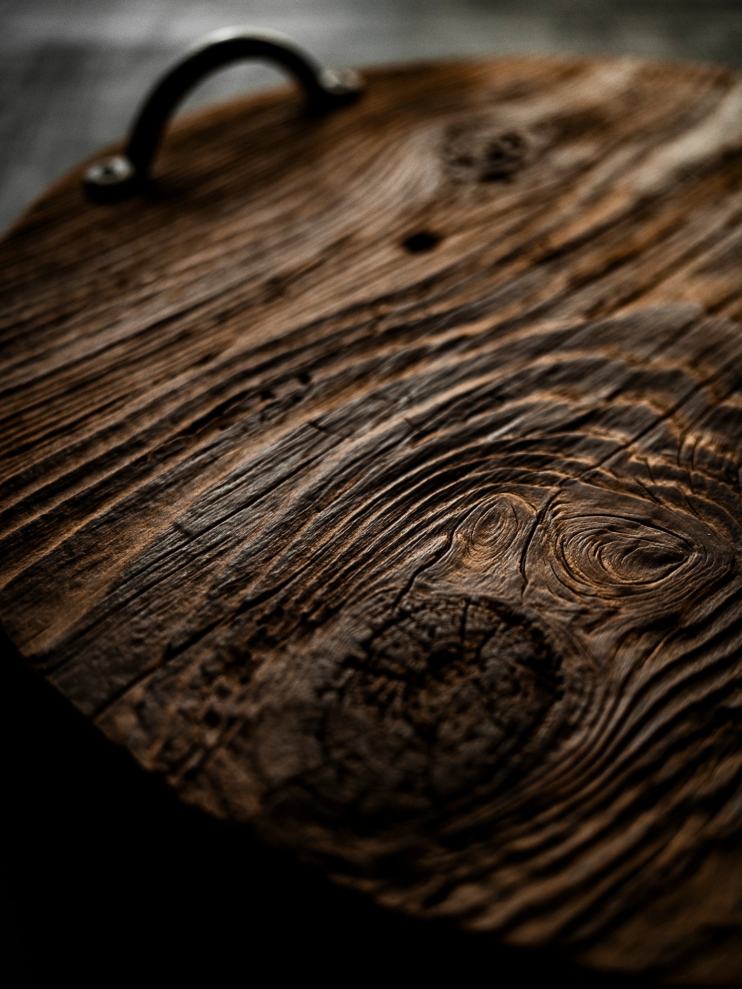 Rustikales Holztablett