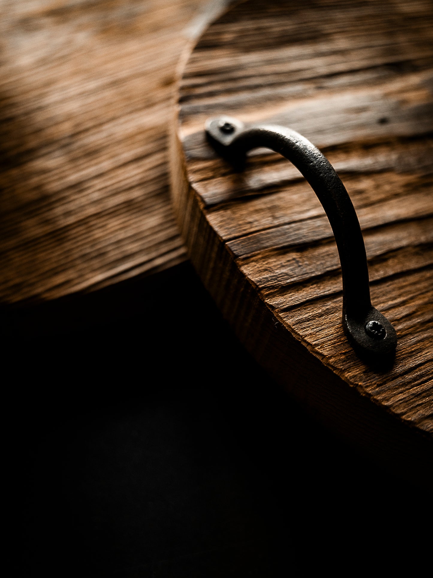 Rustikales Holztablett